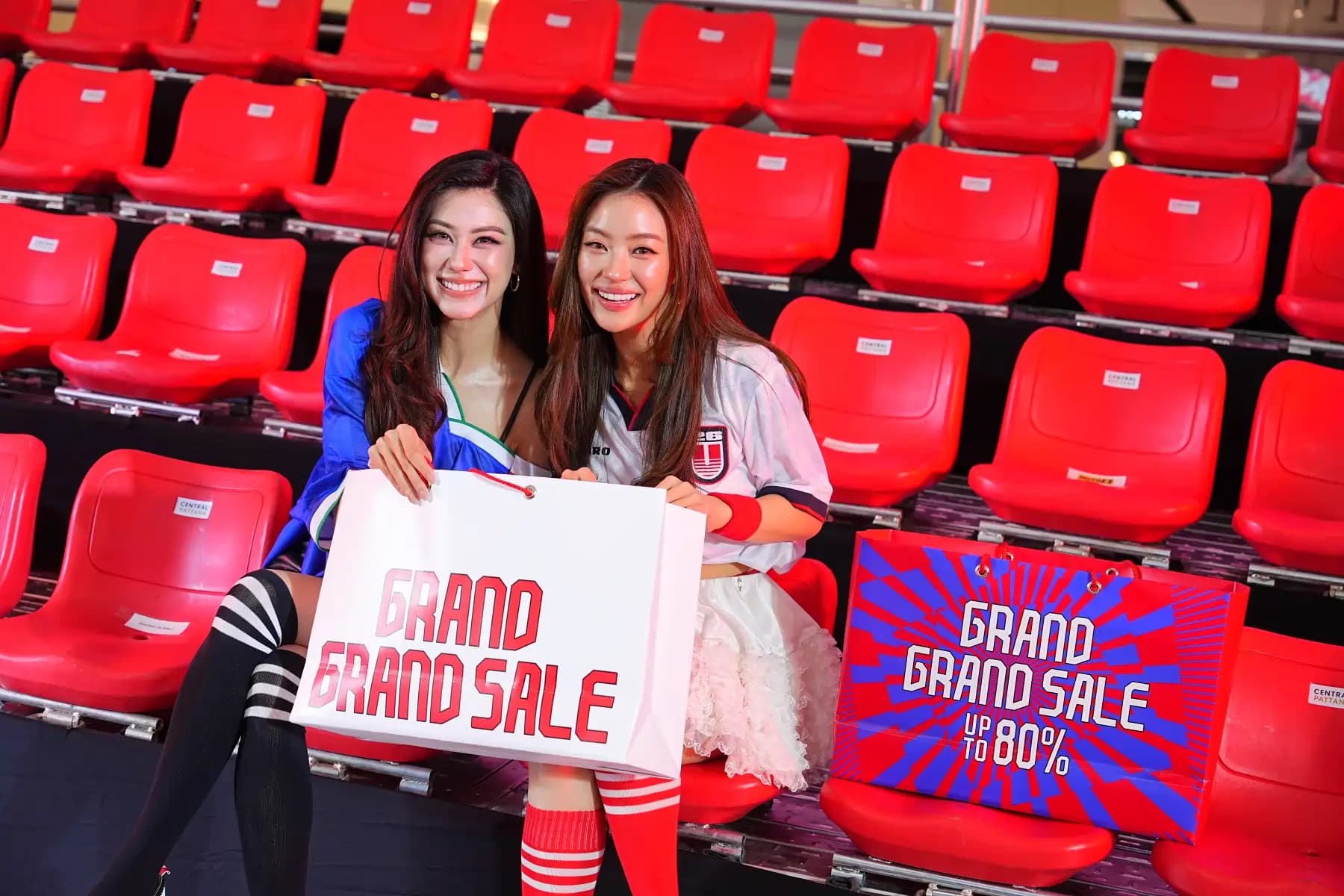 เซ็นทรัลพัฒนา คว้าสองสาวนักแสดงสุดฮอต “ลีน่า-หมิว” รับภารกิจ Campaign Ambassador “Grand Grand Sale 2026” ปลุกเอเนอร์จี้มหกรรมช้อปกลางปีสุดคึกคัก
