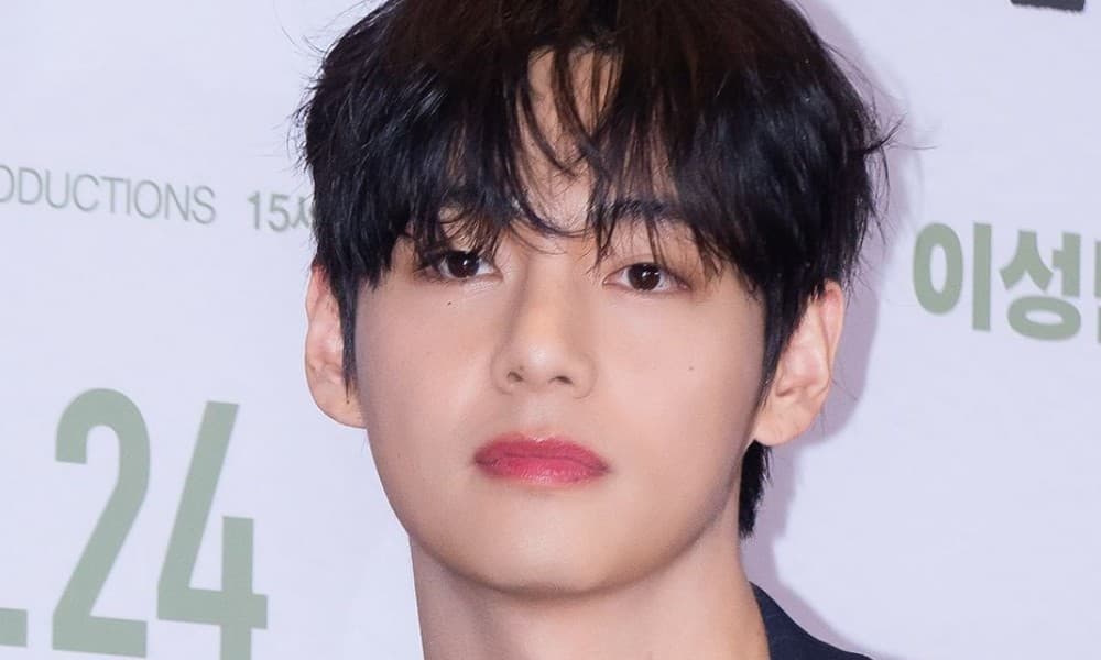 V (BTS) สุดทน! วอนแฟนคลับเลิกตามถึงที่พัก หลังพักผ่อนไม่เพียงพอจนกระทบงานแสดง