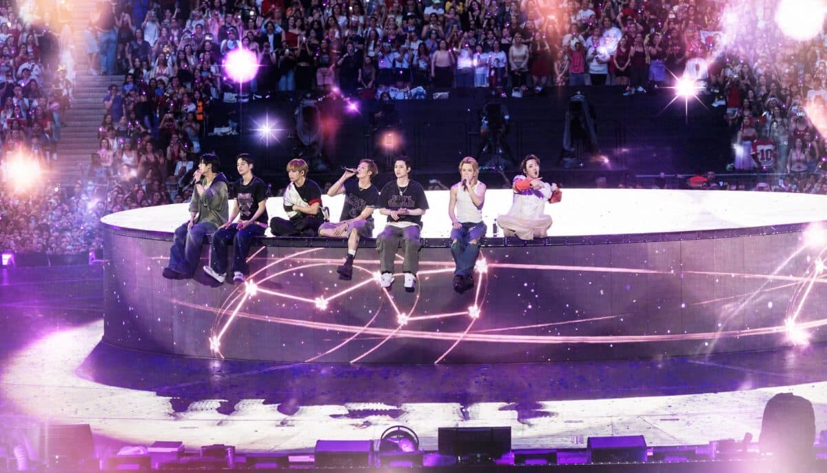 BTS สร้างประวัติศาสตร์หน้าใหม่! ปิดฉากทัวร์ยุโรปสุดยิ่งใหญ่ที่ปารีส พร้อมแขกพิเศษอย่างประธานาธิบดีฝรั่งเศส