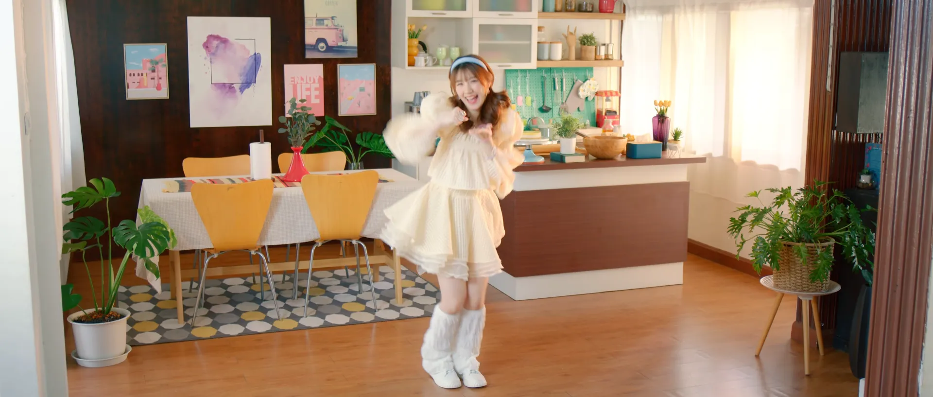 【MV Full】ลา ลา รัก OST. The Cheese Sisters Champoo Kodchaporn 3 50 screenshot w
